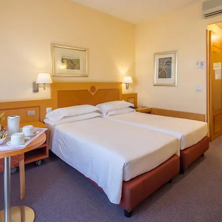 Western I Triangoli Hotel 4*