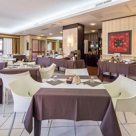 Hotel Western I Triangoli