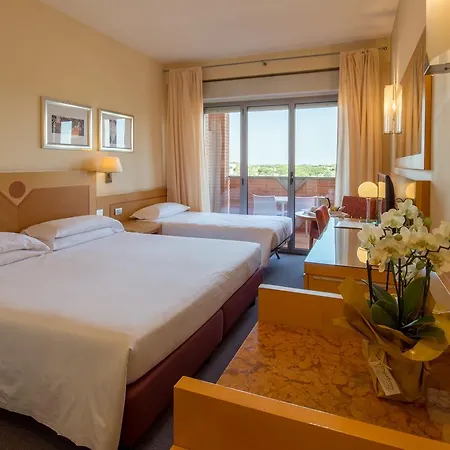 Western I Triangoli Otel 4*